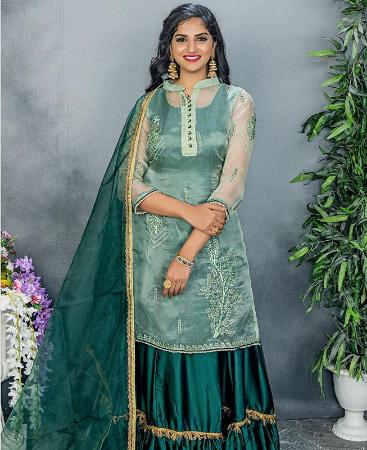 Picture of Fascinating C Green Straight Cut Salwar Kameez