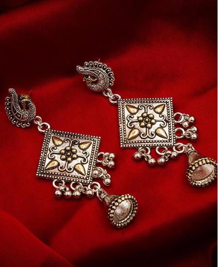 Picture of Admirable Silver Earrings