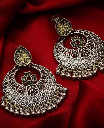 Picture of Admirable Silver Earrings