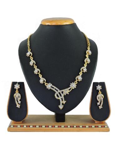 Picture of Exquisite White Necklace Set