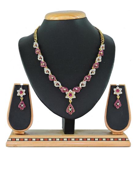 Picture of Good Looking Rani Necklace Set