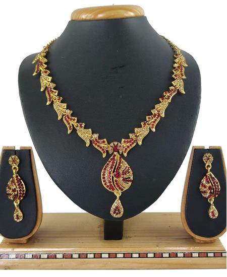Picture of Fascinating Maroon Necklace Set