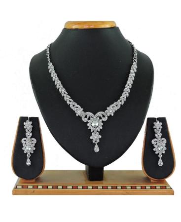 Picture of Stunning White Necklace Set