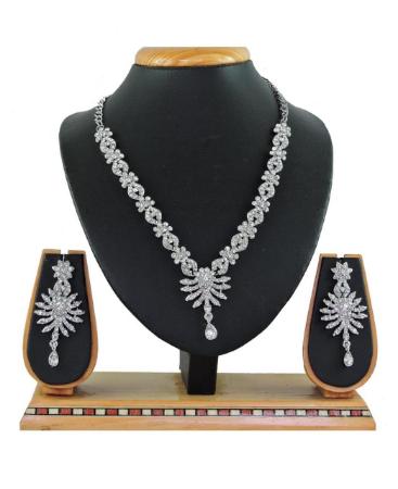 Picture of Lovely White Necklace Set