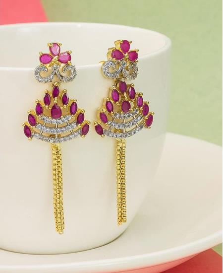 Picture of Comely Golden Earrings