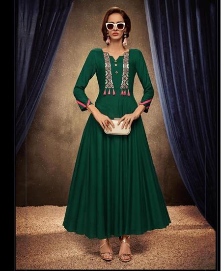 Picture of Shapely Green Readymade Gown