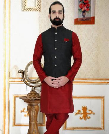 Picture of Taking Maroon Kurtas