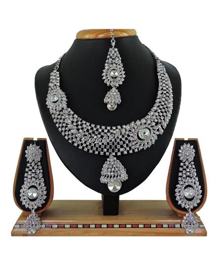 Picture of Beautiful White Necklace Set