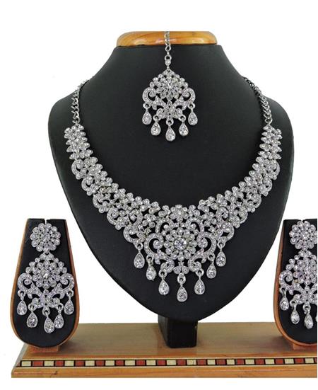 Picture of Alluring White Necklace Set