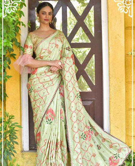 Picture of Stunning Pista Fashion Saree