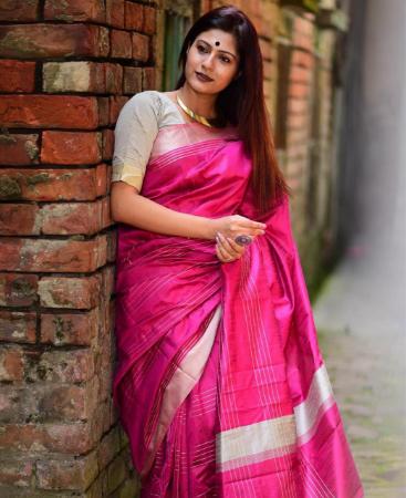 Picture of Well Formed Pink Casual Saree