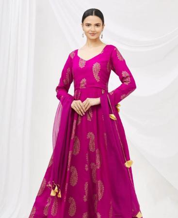 Picture of Elegant Magenta Readymade Salwar Kameez