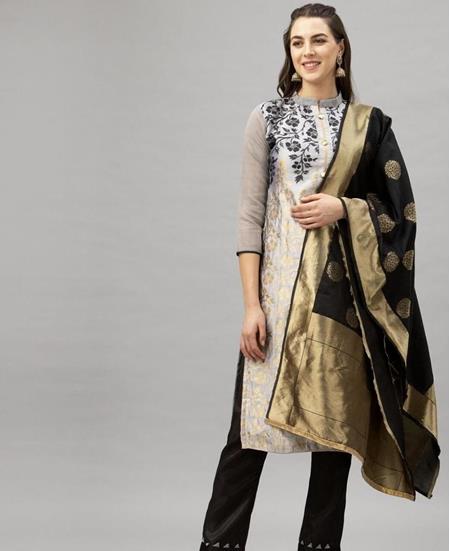 Picture of Pretty Grey Straight Cut Salwar Kameez