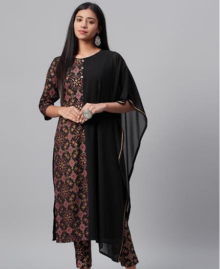 Picture of Taking Black Kurtis & Tunic