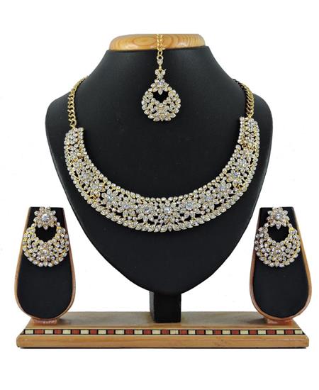 Picture of Magnificent White Necklace Set