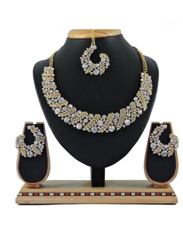 Picture of Amazing White Necklace Set