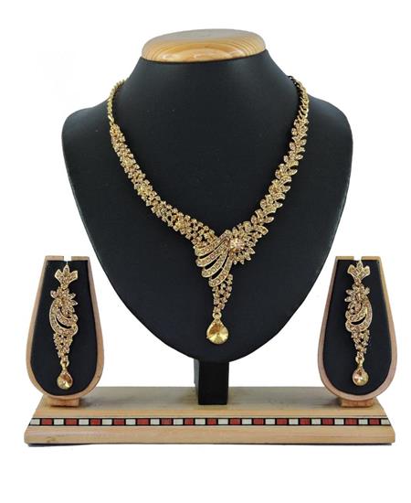 Picture of Elegant Gold Necklace Set