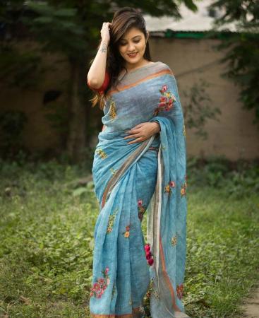 Picture of Amazing Multi Casual Saree