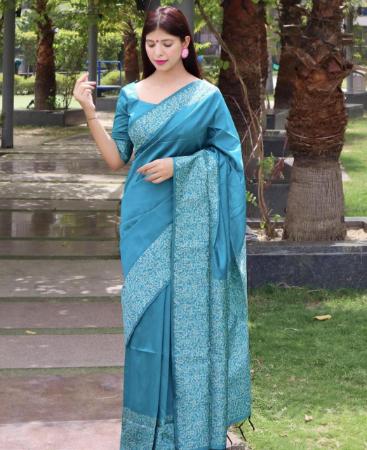 Picture of Pleasing Turquoise Casual Saree