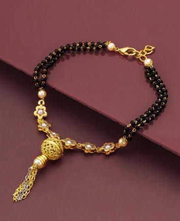 Picture of Elegant Gold Bracelets