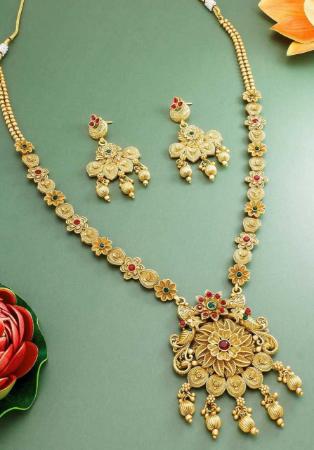 Picture of Statuesque Golden Necklace Set