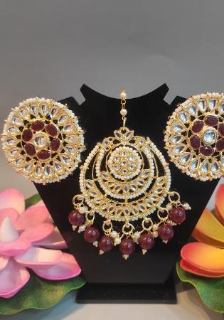 Picture of Marvelous Maroon Earrings