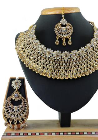 Picture of Beauteous Golden Necklace Set