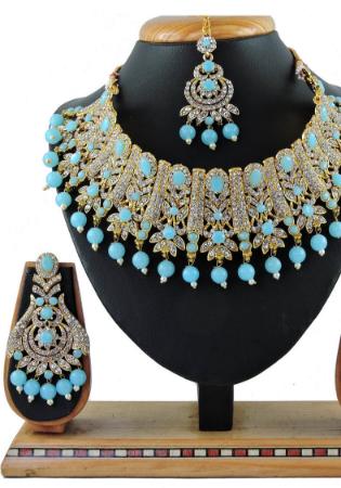 Picture of Amazing Golden Necklace Set