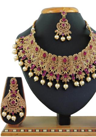 Picture of Ideal Golden Necklace Set