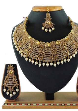 Picture of Fascinating Golden Necklace Set