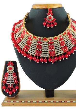 Picture of Elegant Golden Necklace Set