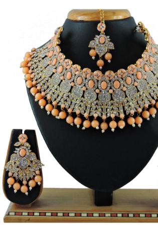 Picture of Enticing Rosy Brown Necklace Set