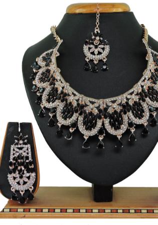 Picture of Lovely Black Necklace Set