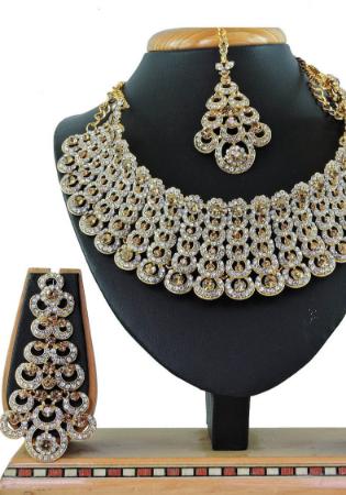 Picture of Beautiful Golden Necklace Set