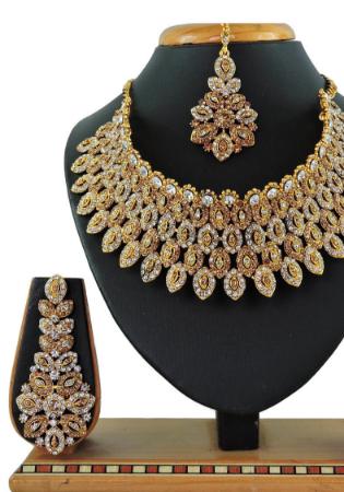 Picture of Beautiful Golden Necklace Set