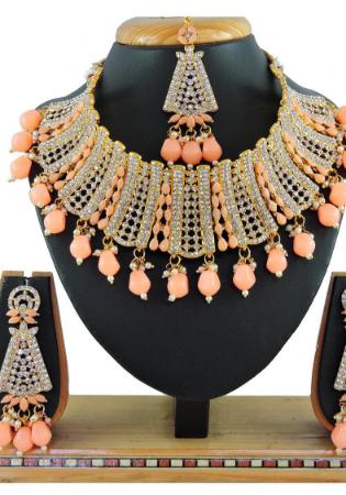 Picture of Beauteous Golden Necklace Set