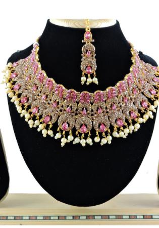 Picture of Classy Golden Necklace Set