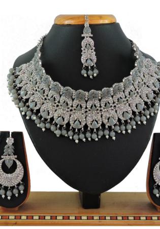 Picture of Radiant Grey Necklace Set