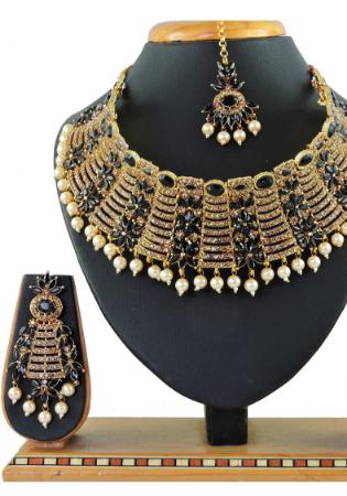 Picture of Lovely Golden Necklace Set