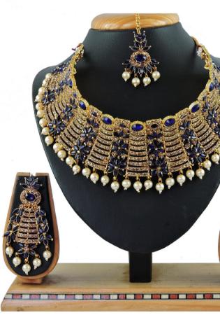 Picture of Charming Golden Necklace Set