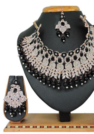 Picture of Stunning Black Necklace Set