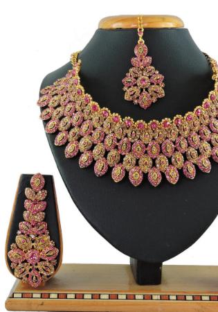 Picture of Fascinating Rosy Brown Necklace Set