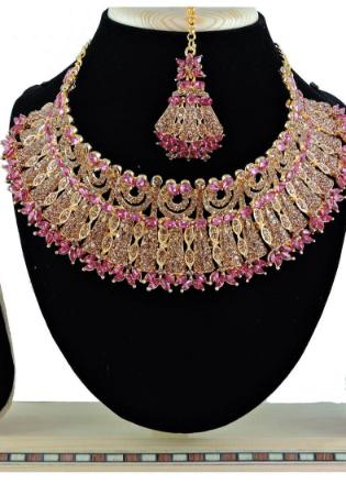 Picture of Resplendent Pink Necklace Set