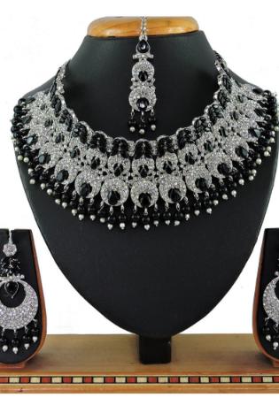 Picture of Ravishing Golden Necklace Set