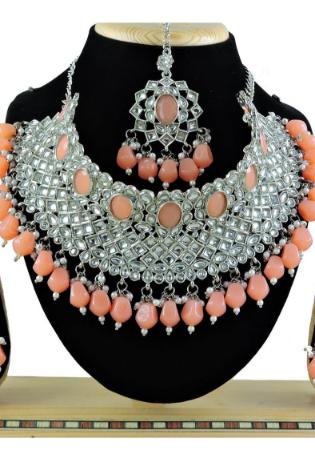 Picture of Grand Dark Salmon Necklace Set