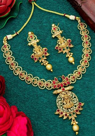 Picture of Classy Golden Necklace Set