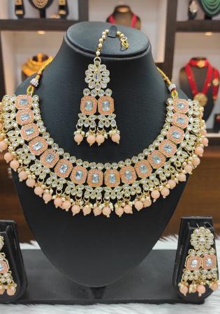 Picture of Resplendent Tan Necklace Set