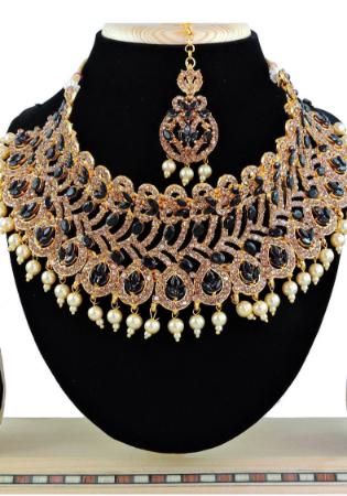 Picture of Beautiful Black Necklace Set