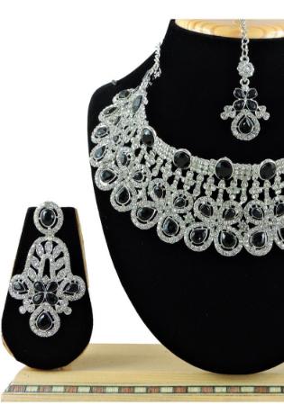 Picture of Fascinating Black Necklace Set