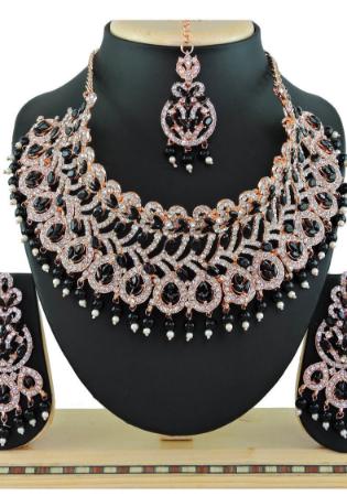 Picture of Statuesque Black Necklace Set